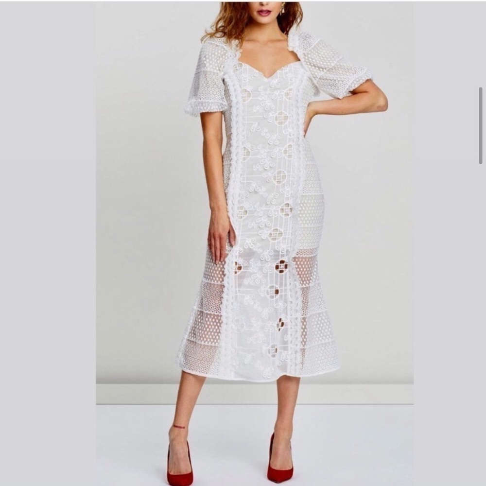 Elliatt Anastasia Lace Midi Dress in white size S